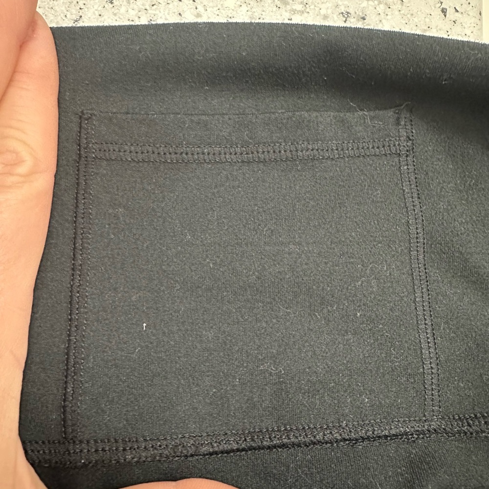 Fabletics black and mesh leggings size 1X - Picture 7 of 7